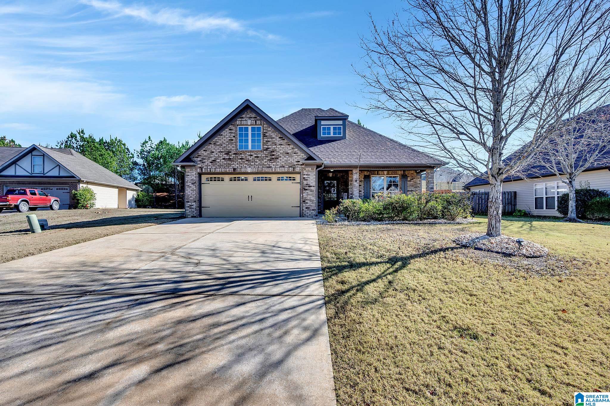 1032 Pearl Place Calera, AL 35040 - Photo 2 of 33