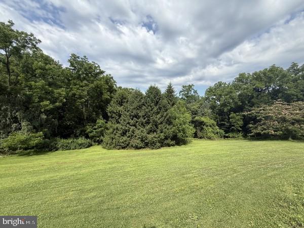 690 Academy Road York, PA 17406 - Photo 9 of 11