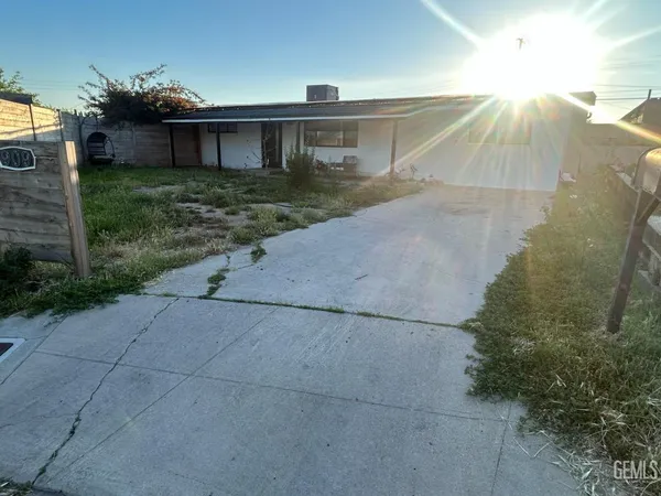 $318,000 | Undisclosed Address, Bakersfield, CA 93305
