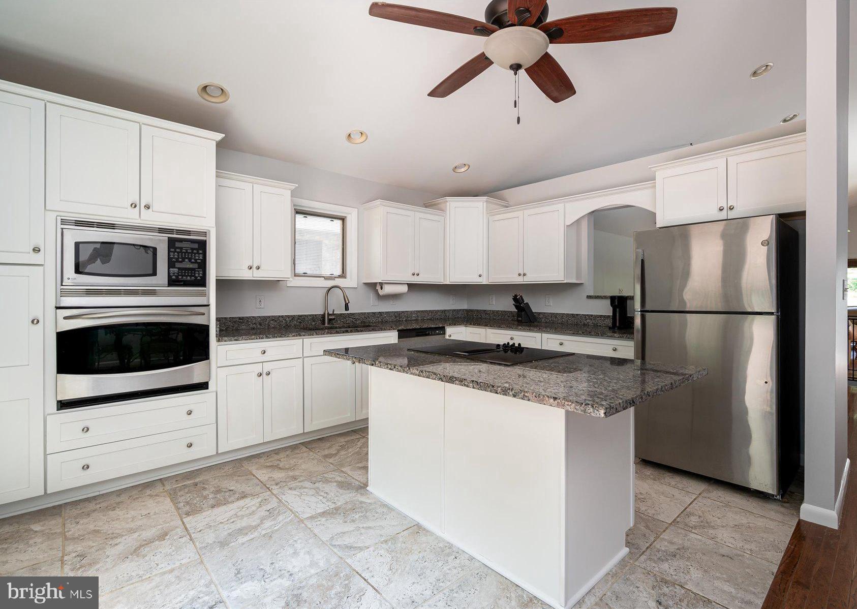 3251 Holland Cliffs Road Huntingtown, MD 20639 - Photo 5 of 39