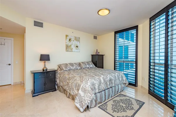 $10,500 | 801 Briny Avenue, Unit 704, Pompano Beach, FL 33062