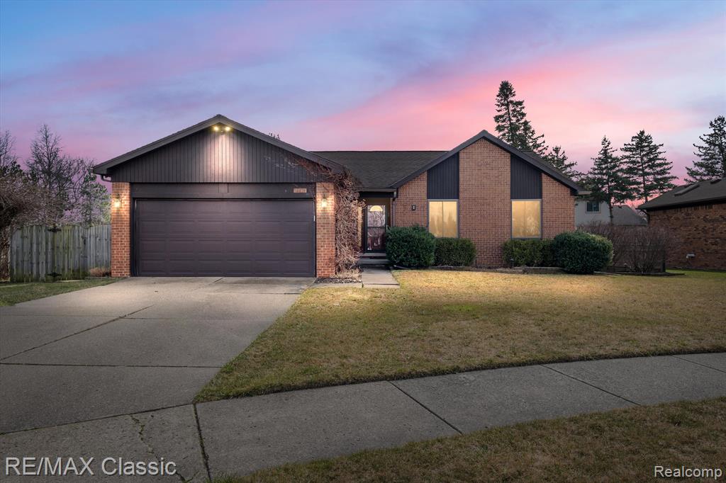 15872 Summit Court Macomb, MI 48044 - Photo 1 of 44 Gallery Image 1