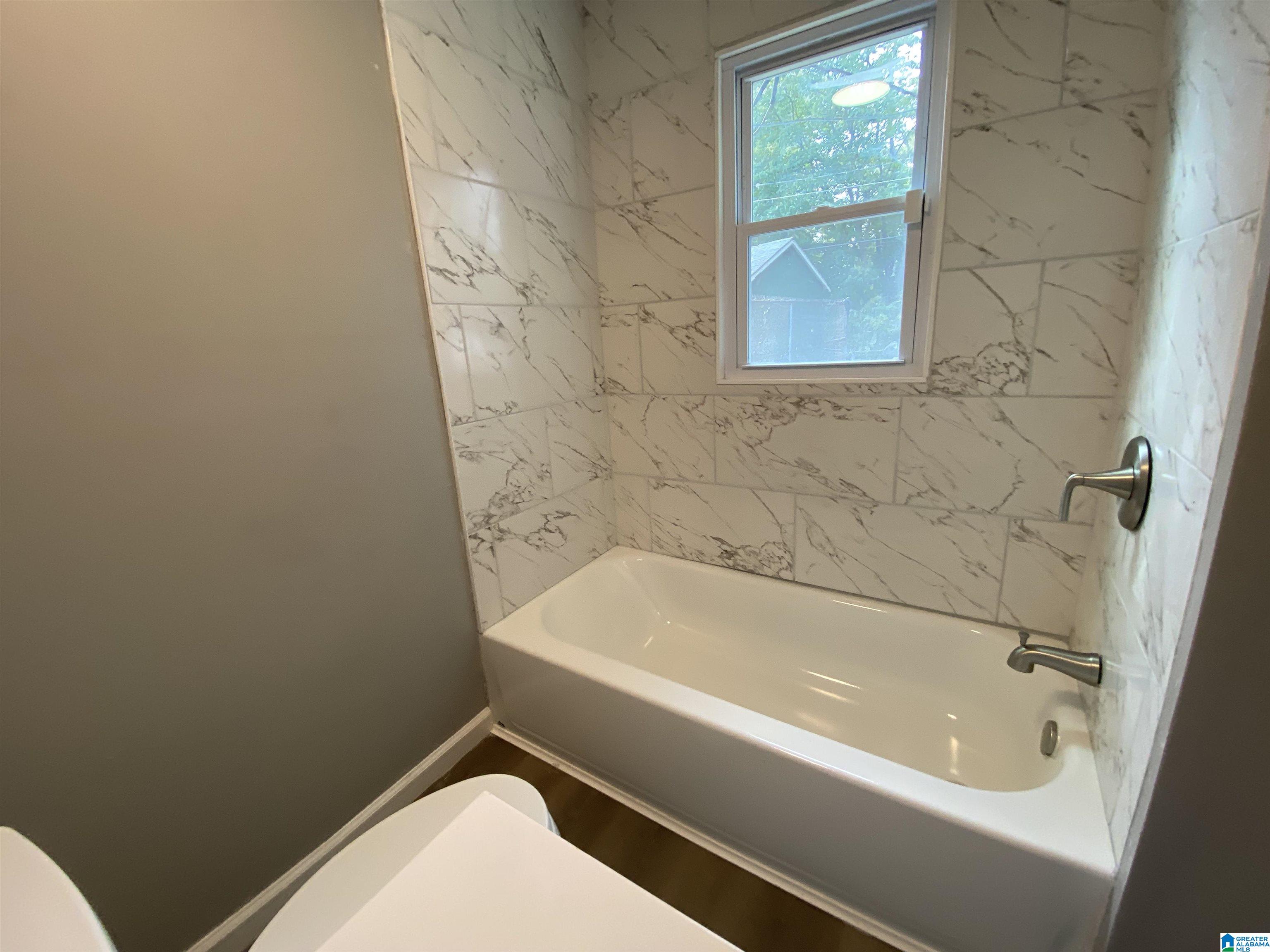 1316 Court R Birmingham, AL 35218 - Photo 13 of 17