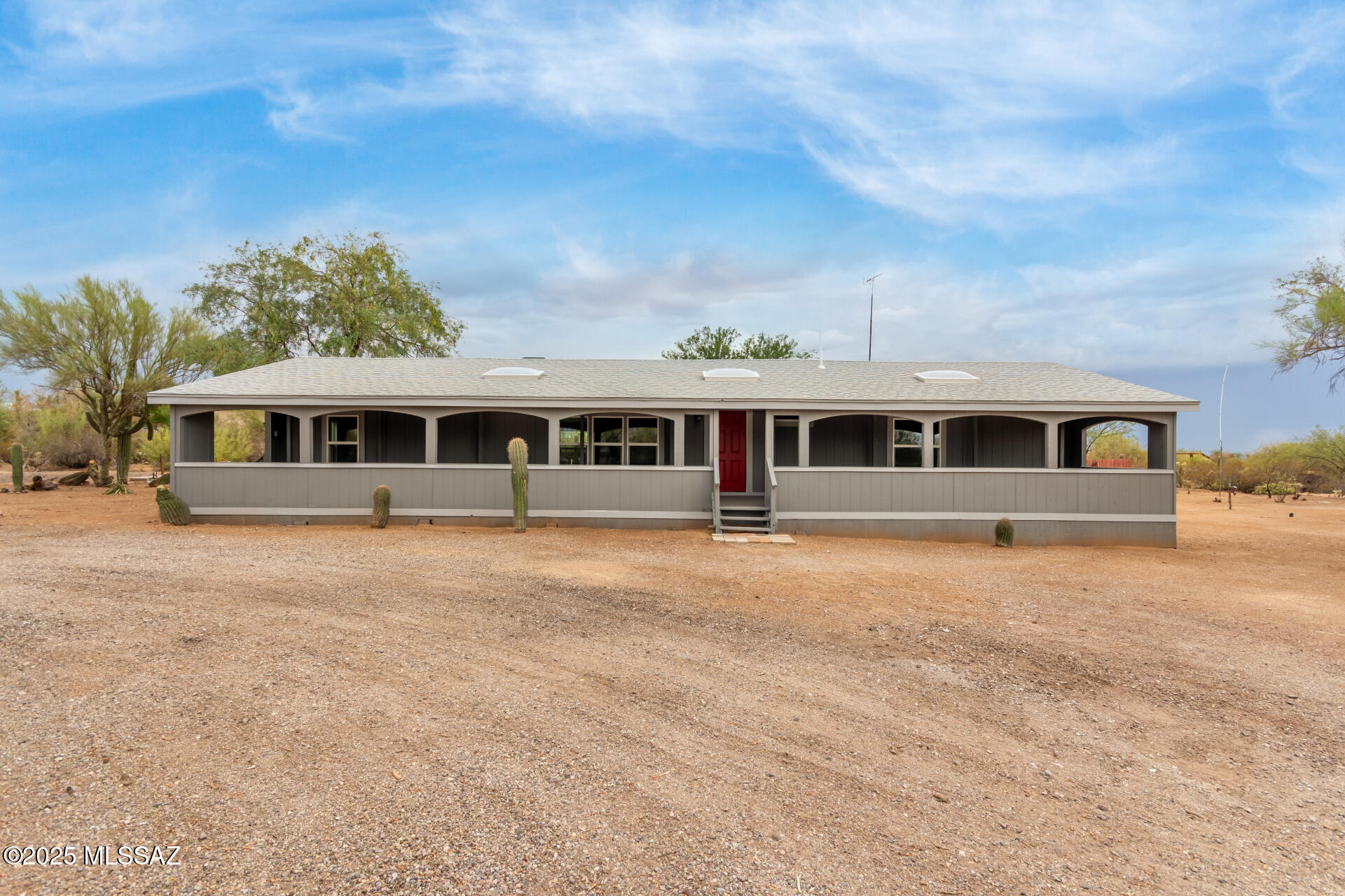 11979 West Raining Stars Lane Tucson, AZ 85743 - Photo 3 of 31 Gallery Image 3