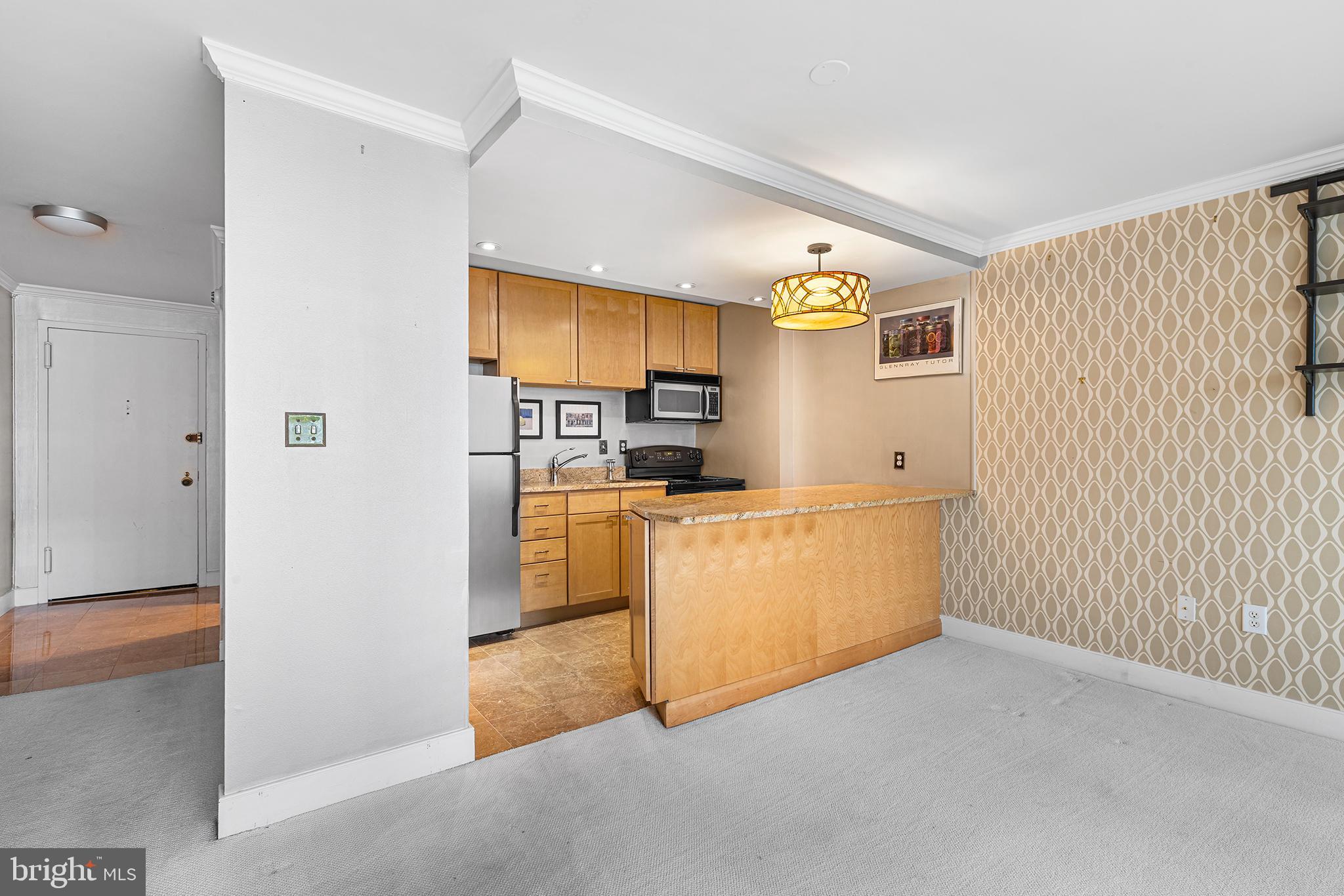 1919 Chestnut Street, Unit 202324 Philadelphia, PA 19103 - Photo 7 of 38