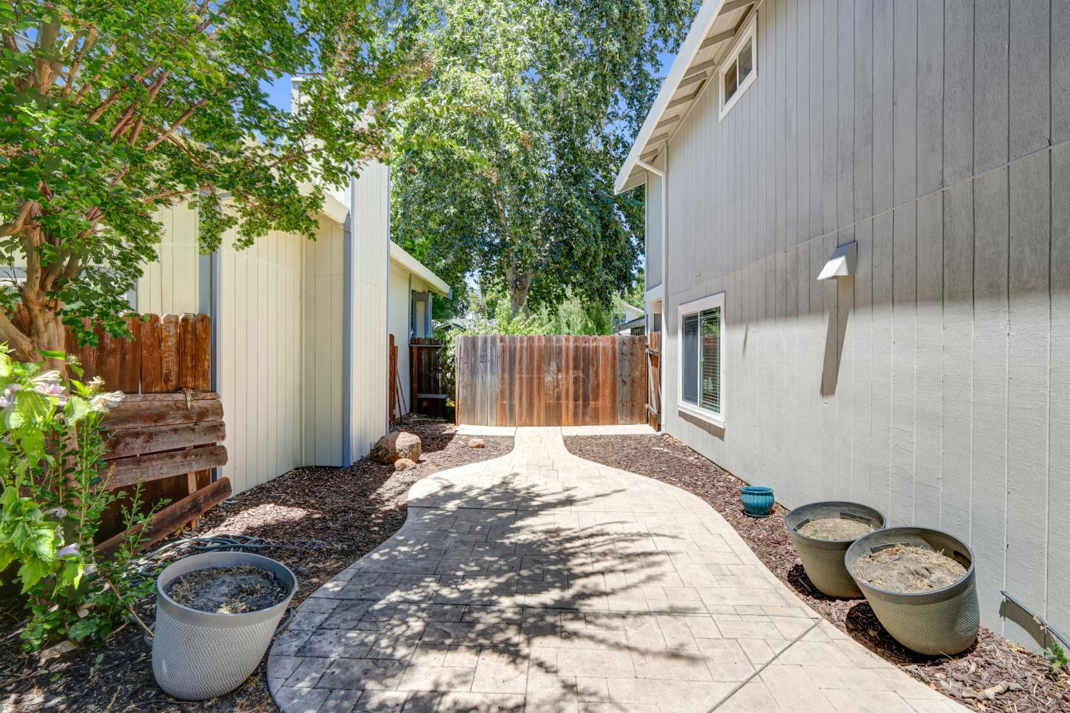 6932 Springmont Drive Elk Grove, CA 95758 - Photo 45 of 47