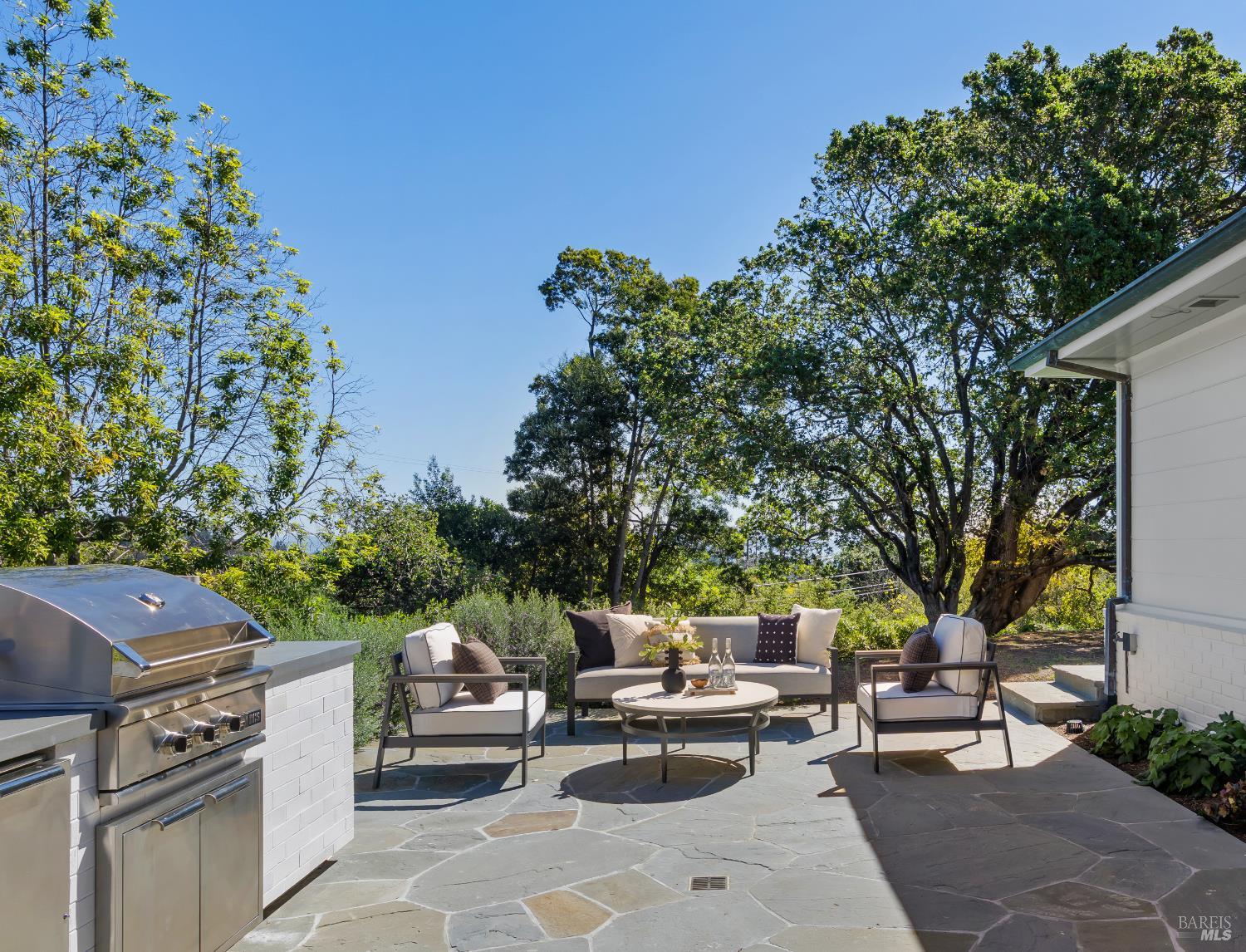 313 Summit Avenue San Rafael, CA 94901 - Photo 8 of 28