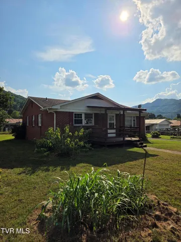 $150,000 | 122 Dennis Cove Road, Hampton, TN 37658