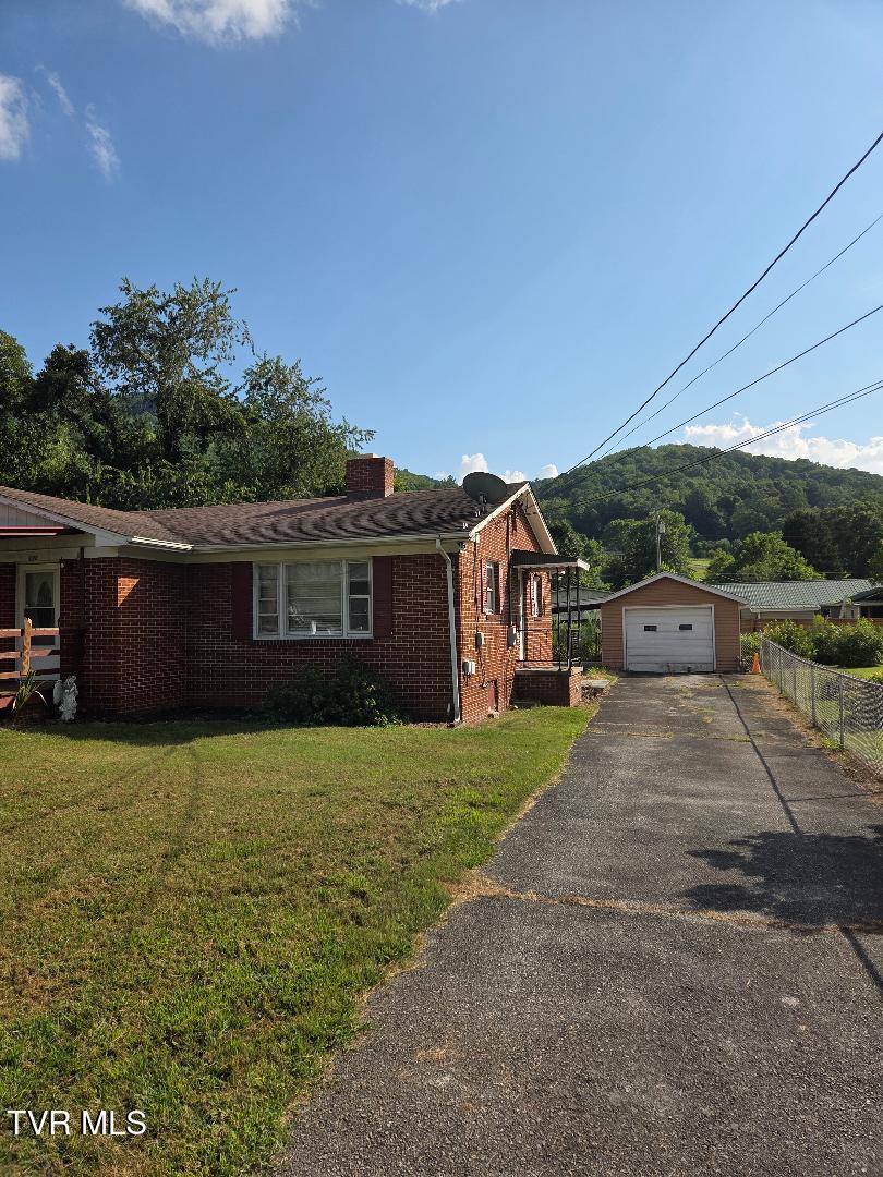 122 Dennis Cove Road Hampton, TN 37658 - Photo 3 of 17 garage