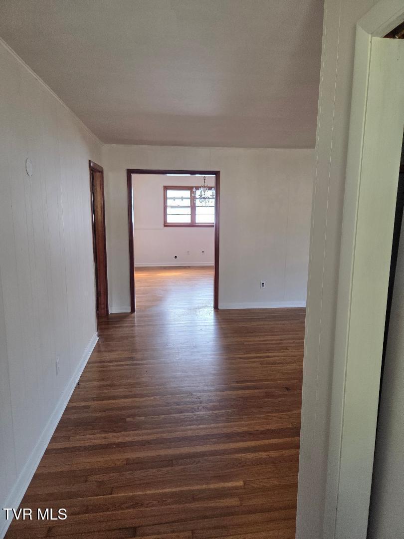 122 Dennis Cove Road Hampton, TN 37658 - Photo 6 of 17 Front to Dining