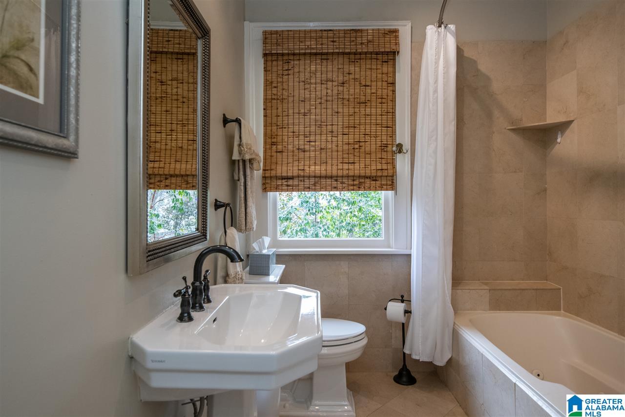 828 Conroy Road Birmingham, AL 35222 - Photo 23 of 47