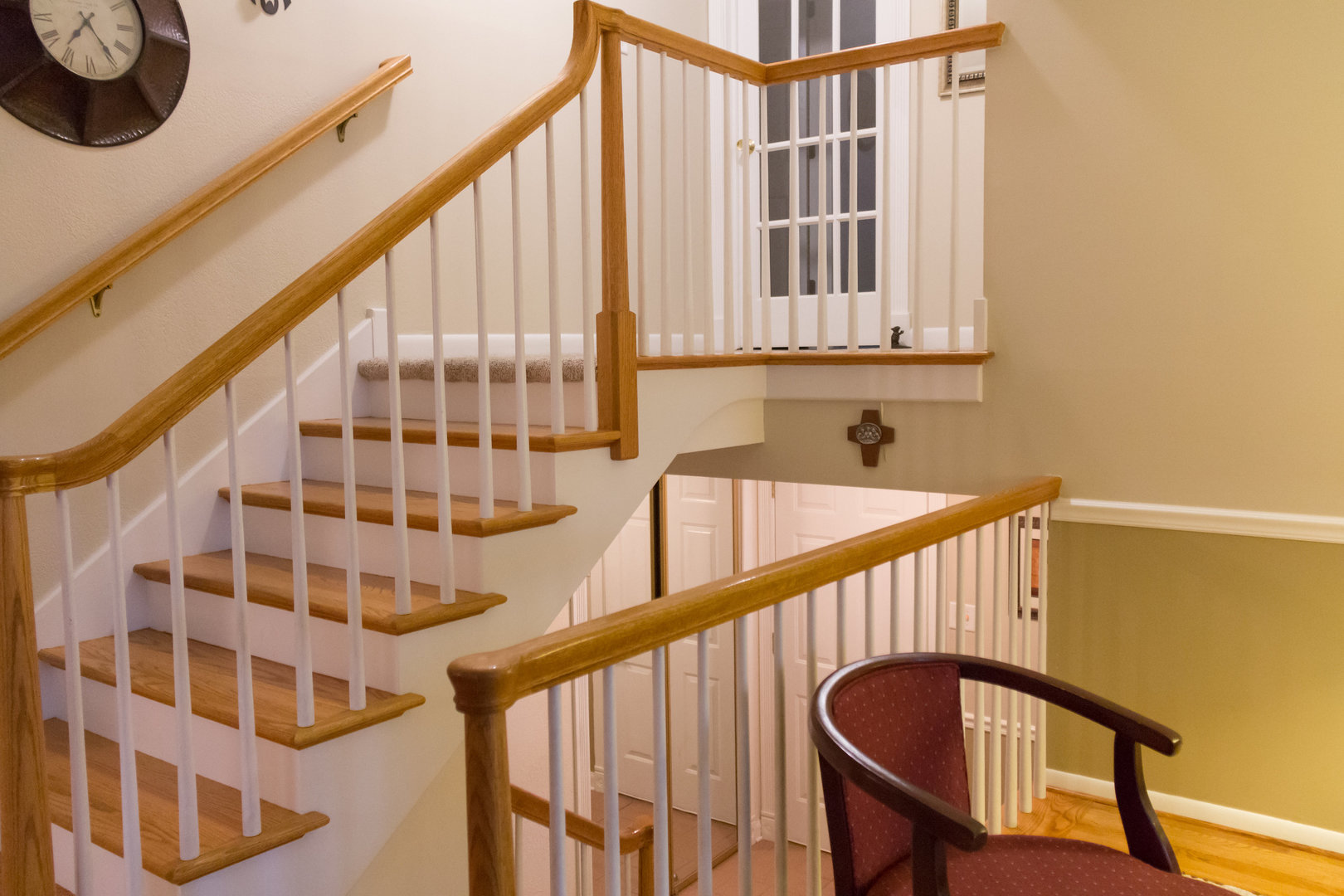 15254 Arroyo Drive Oak Forest, IL 60452 - Photo 18 of 39 a view of staircase with railing and a window