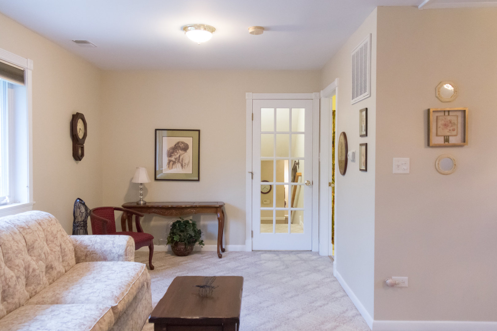 15254 Arroyo Drive Oak Forest, IL 60452 - Photo 21 of 39 a living room with furniture and a fireplace