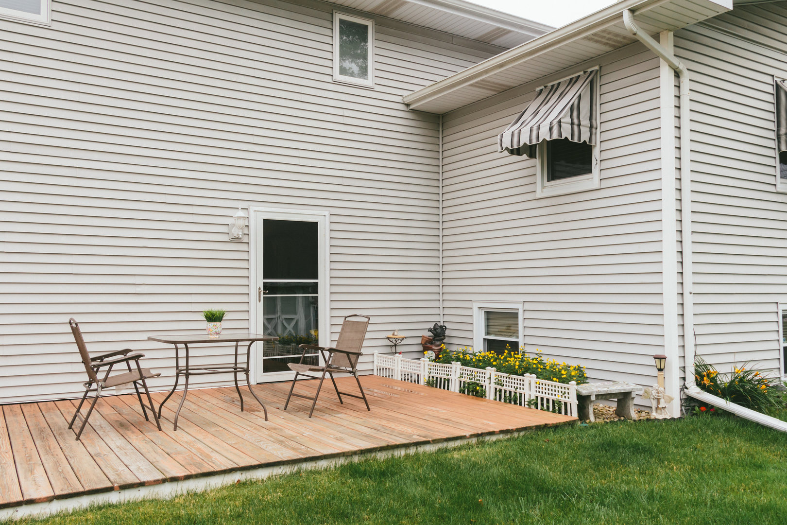 15254 Arroyo Drive Oak Forest, IL 60452 - Photo 36 of 39 a view of backyard of house with outdoor seating and plants