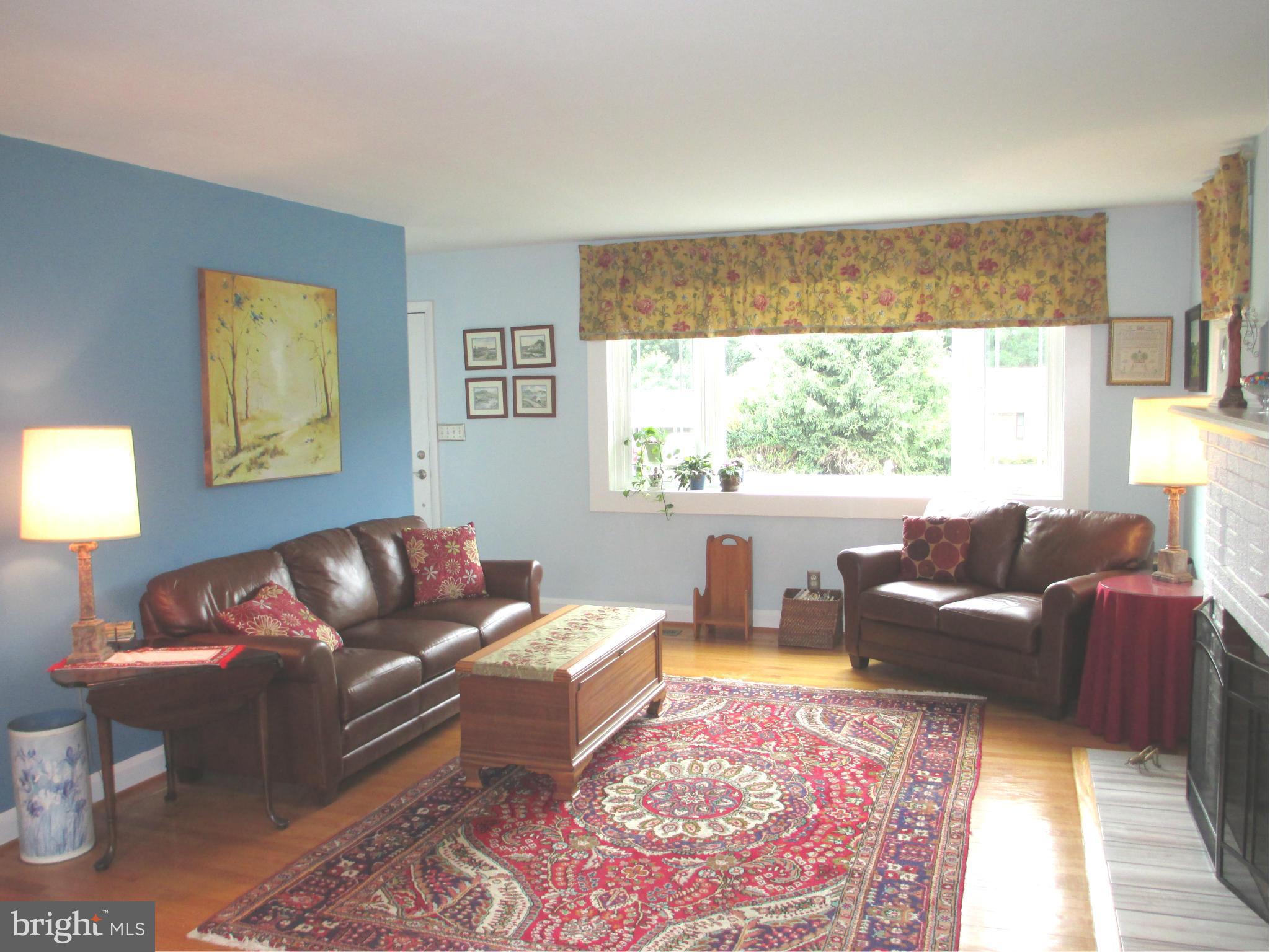 9505 Buckhorn Road Baltimore, MD 21234 - Photo 5 of 30 Living Room with Hardwood Floors