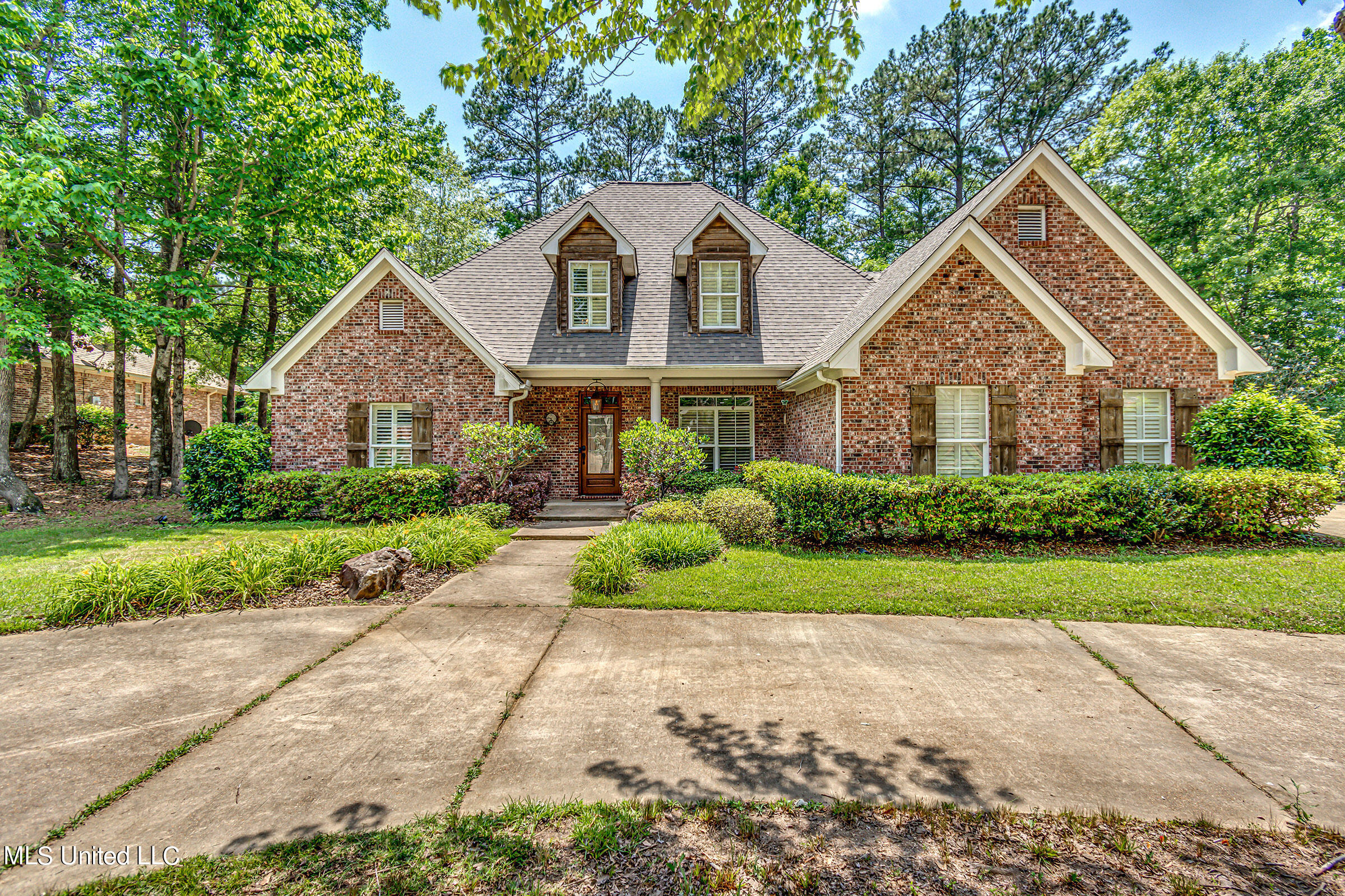 119 Speers Valley Road Brandon, MS 39042 - Photo 1 of 38 Front view of 119 Speers Valley