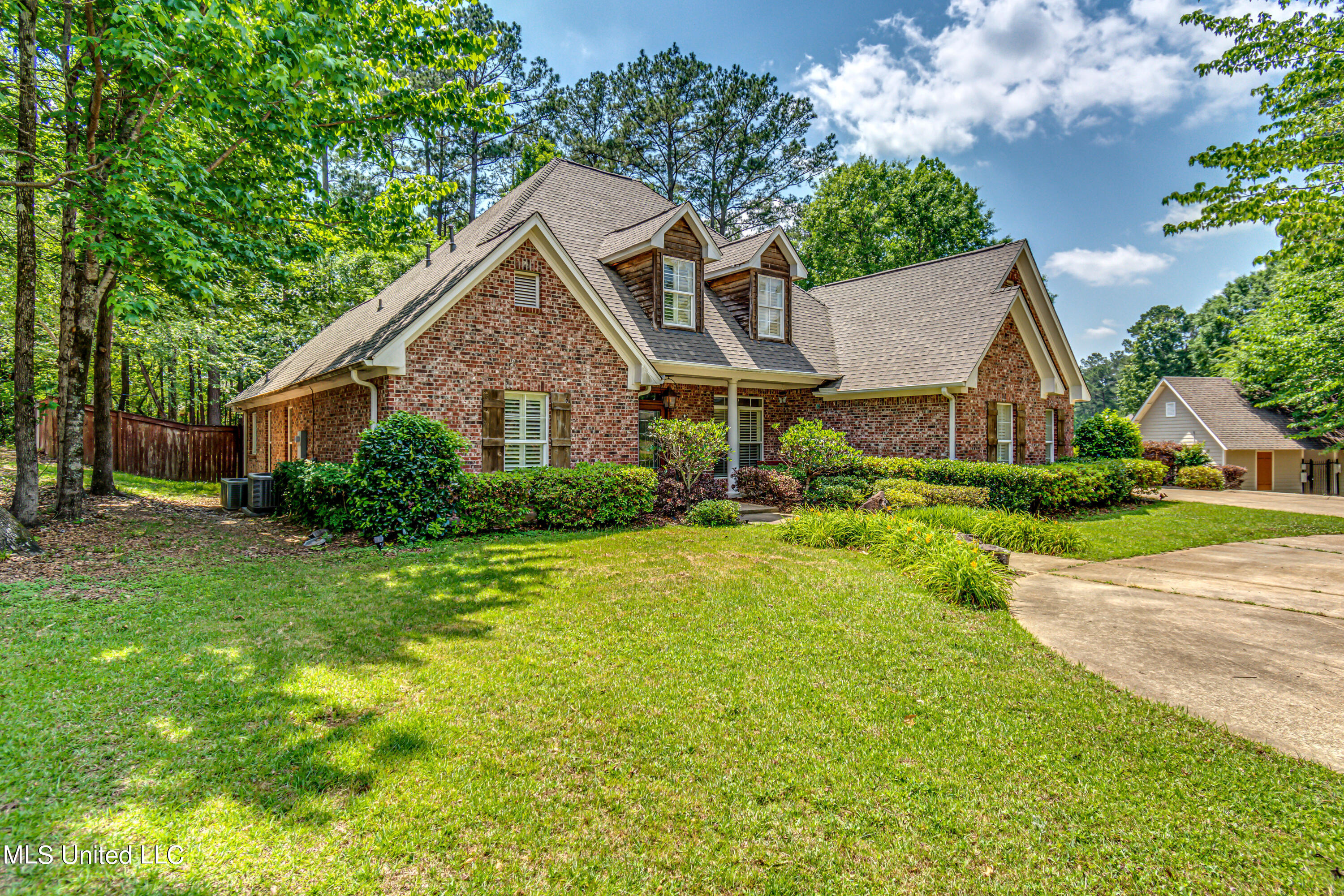 119 Speers Valley Road Brandon, MS 39042 - Photo 2 of 38 119 Speers Valley Rd-3