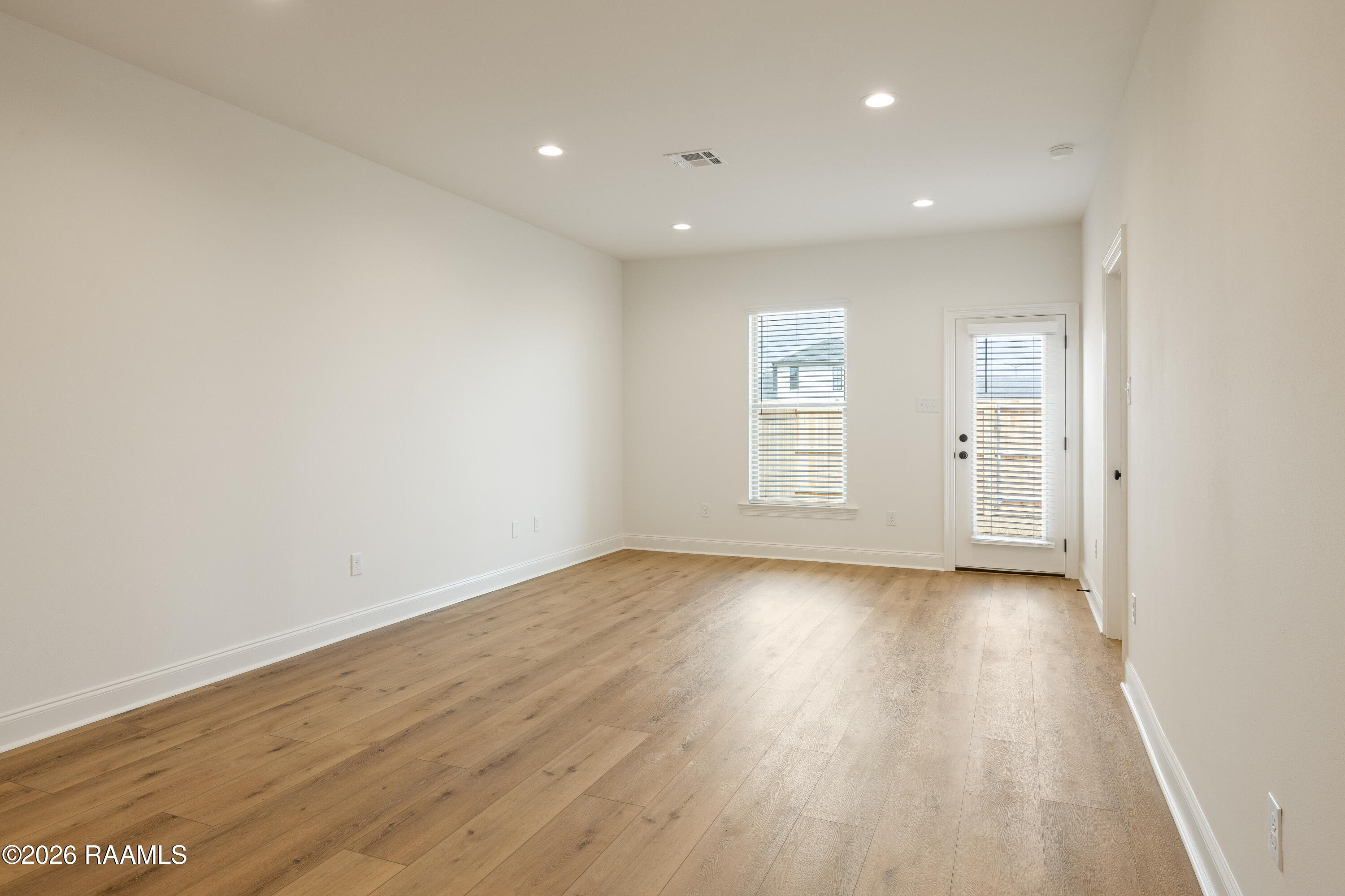 124 Frontier Scott, LA 70583 - Photo 4 of 21 Living Room