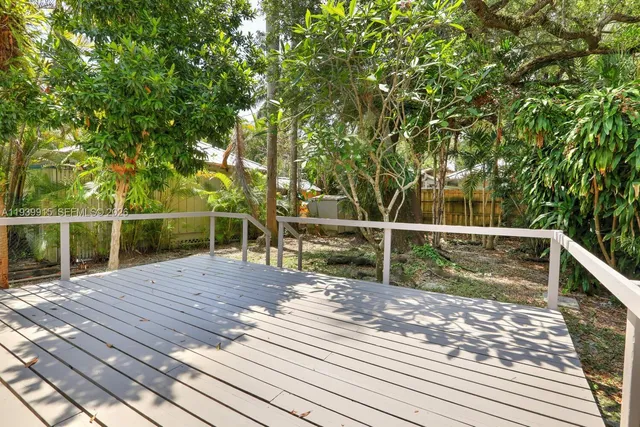 $1,400,000 | 3660 Poinciana Avenue, Coconut Grove, FL 33133