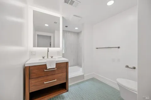 $2,695,000 | 16 Glen Drive, Sausalito, CA 94965