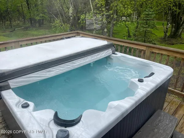 $375,000 | 62 Whitman Lane, Albrightsville, PA 18210