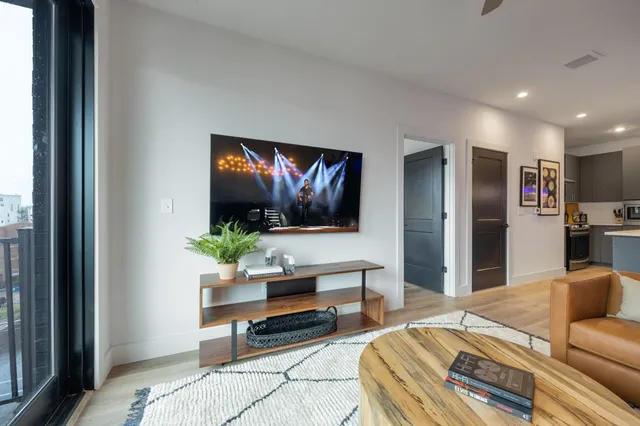 $2,495 | 303 31st Avenue North, Unit 514, Nashville, TN 37203