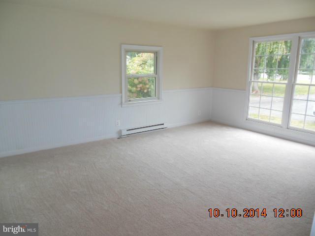 205 Berea Church Road Fredericksburg, VA 22406 - Photo 12 of 23 an empty room with a window