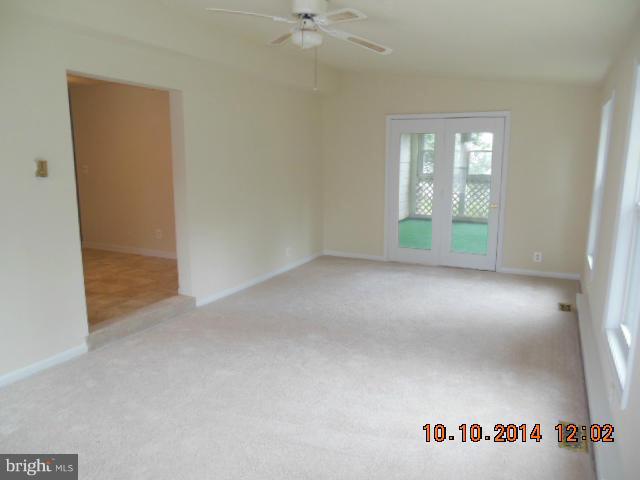 205 Berea Church Road Fredericksburg, VA 22406 - Photo 19 of 23 an empty room with window