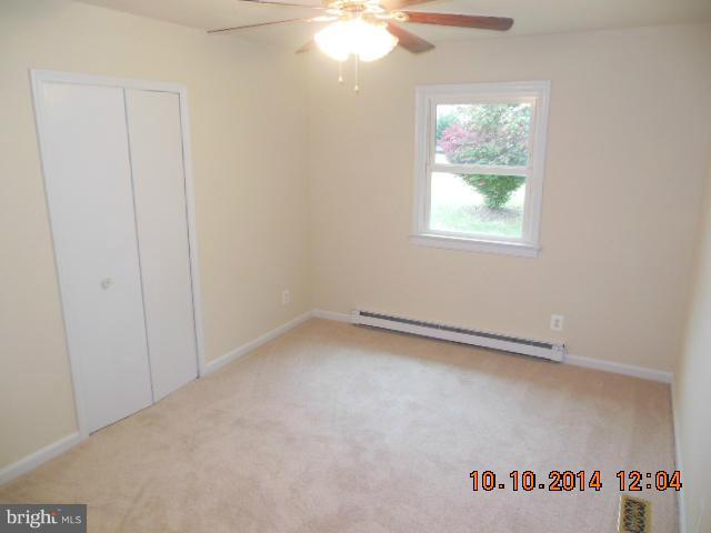 205 Berea Church Road Fredericksburg, VA 22406 - Photo 9 of 23 an empty room with a window
