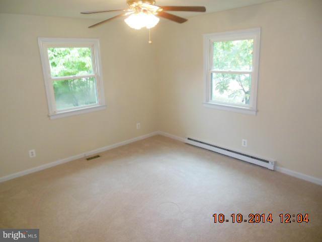 205 Berea Church Road Fredericksburg, VA 22406 - Photo 10 of 23 an empty room with a window