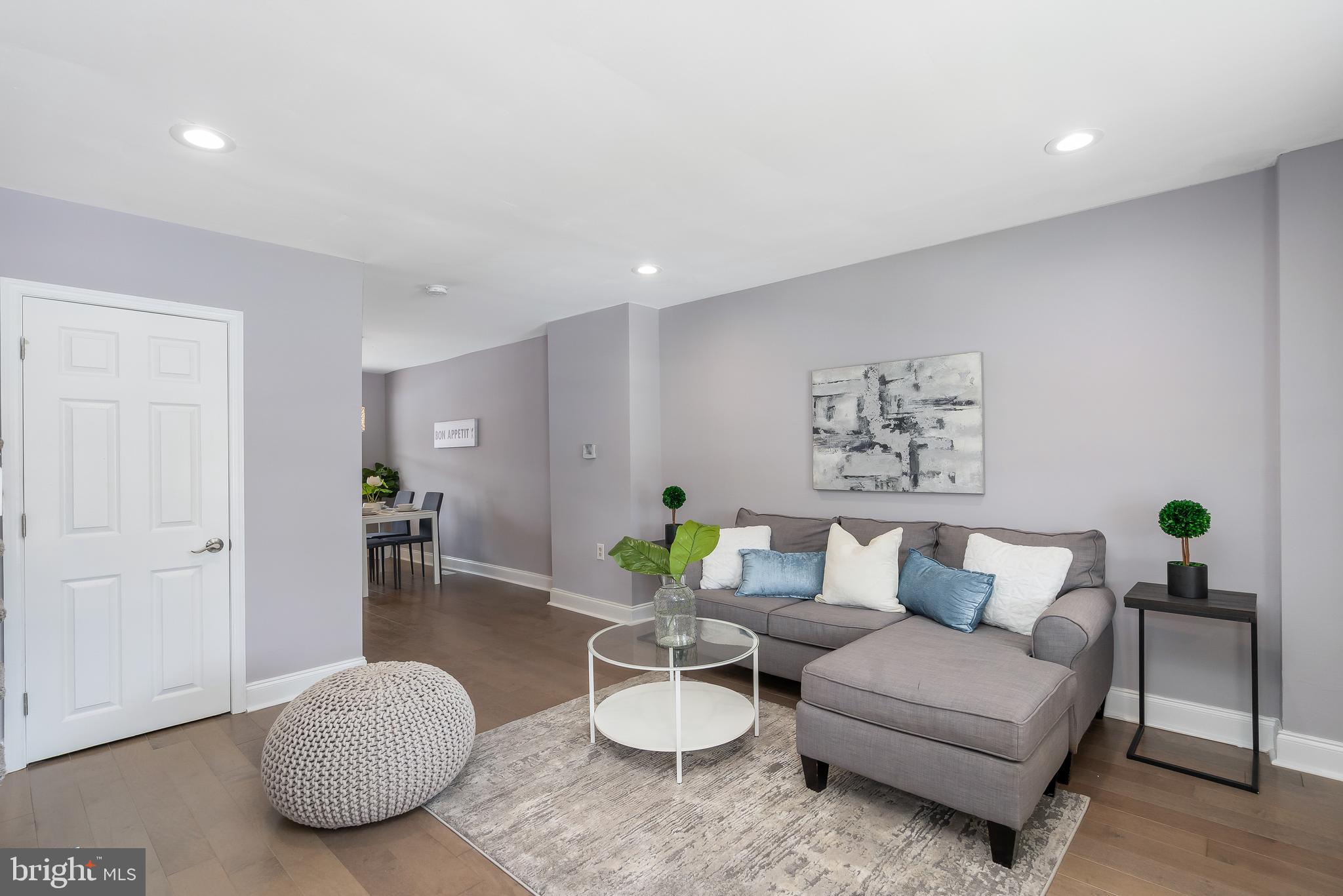 224 Kingston Road Baltimore, MD 21220 - Photo 5 of 35 Spacious Living Room