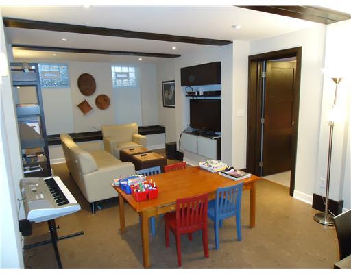 2540 Mt Royal Road Pittsburgh, PA 15217 - Photo 11 of 18 Family Room.