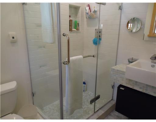 2540 Mt Royal Road Pittsburgh, PA 15217 - Photo 13 of 18 Master Bath/Spa.