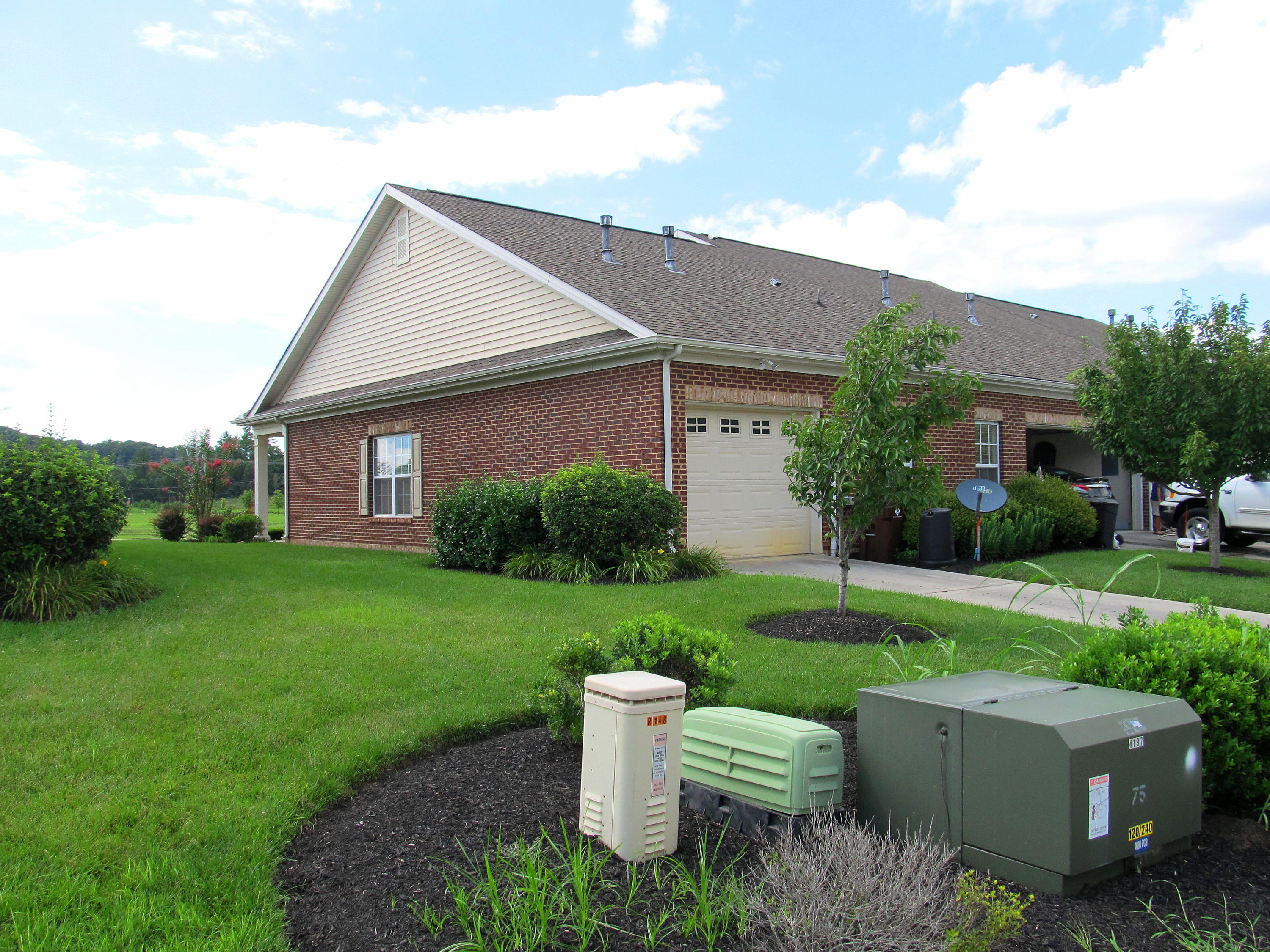 148 Hardinberry Street Oak Ridge, TN 37830 - Photo 3 of 39 Alley garage