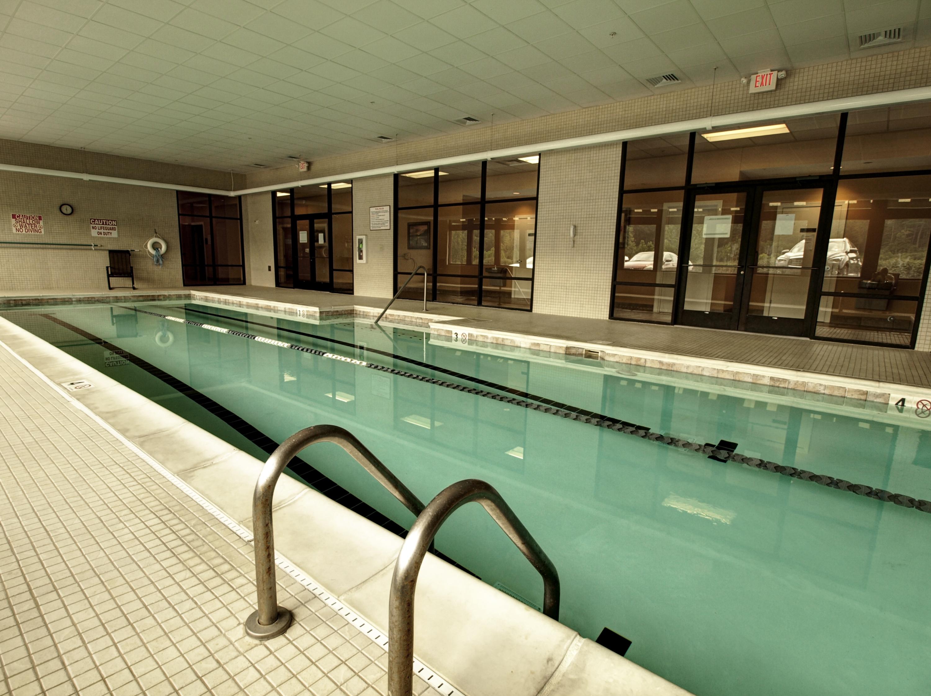 148 Hardinberry Street Oak Ridge, TN 37830 - Photo 29 of 39 Indoor pool