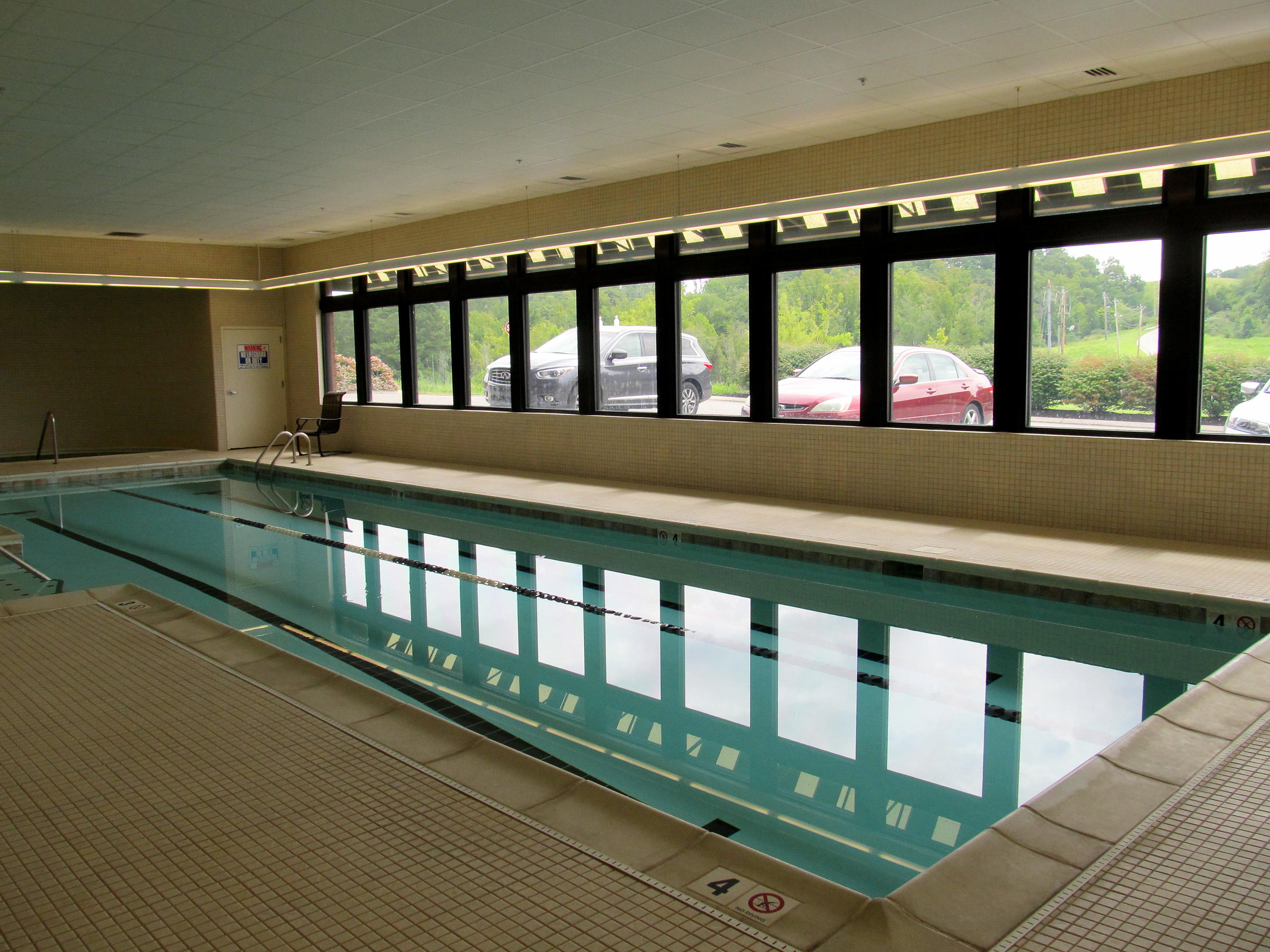 148 Hardinberry Street Oak Ridge, TN 37830 - Photo 30 of 39 Indoor pool