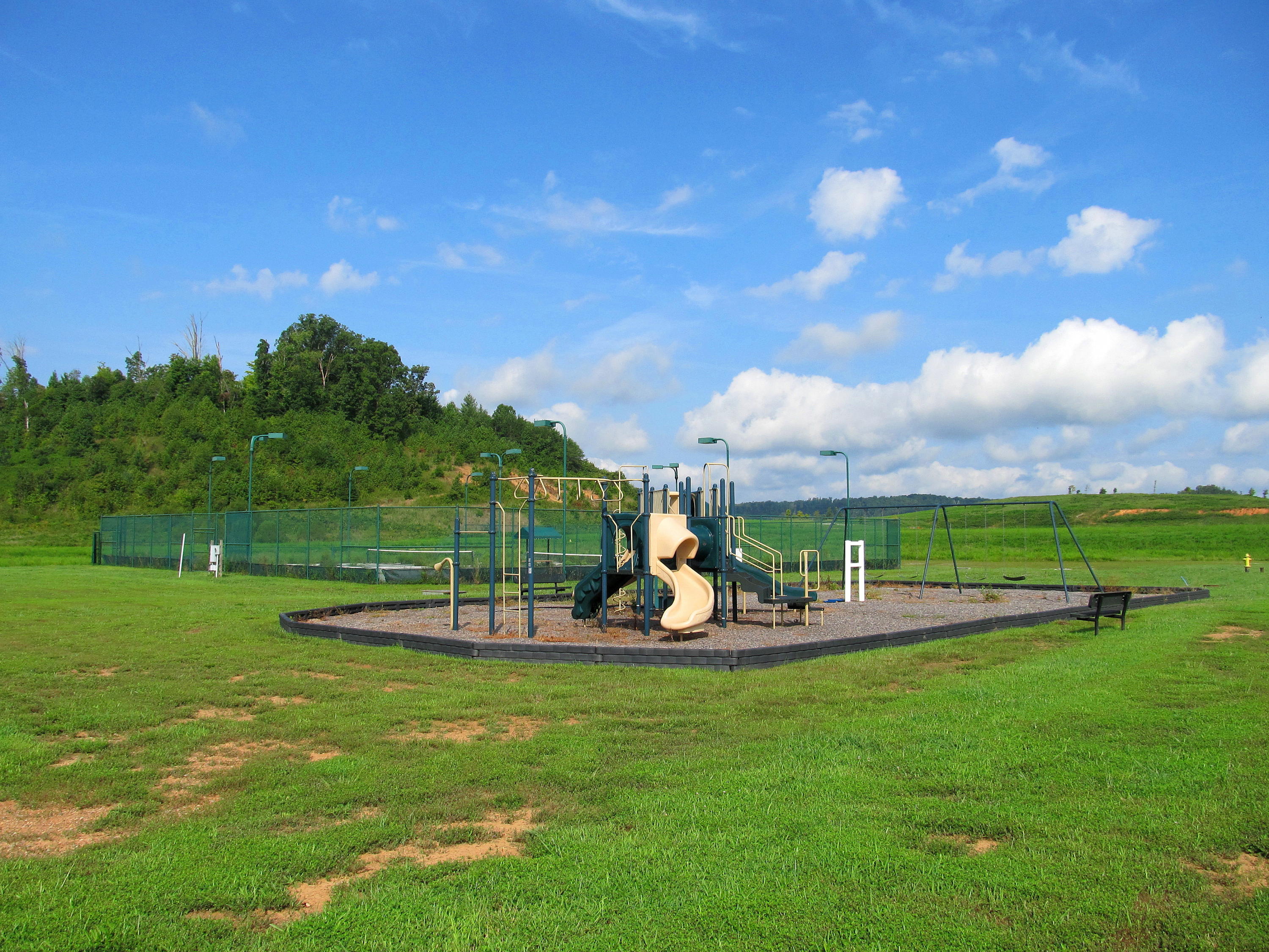 148 Hardinberry Street Oak Ridge, TN 37830 - Photo 38 of 39 Playground & Tennis courts