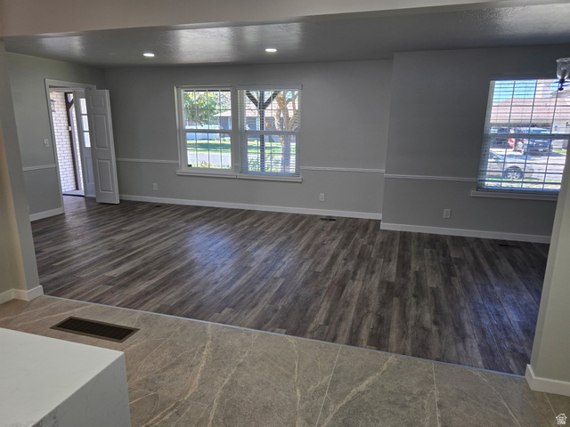 8483 Terrace Drive Sandy, UT 84093 - Photo 4 of 6