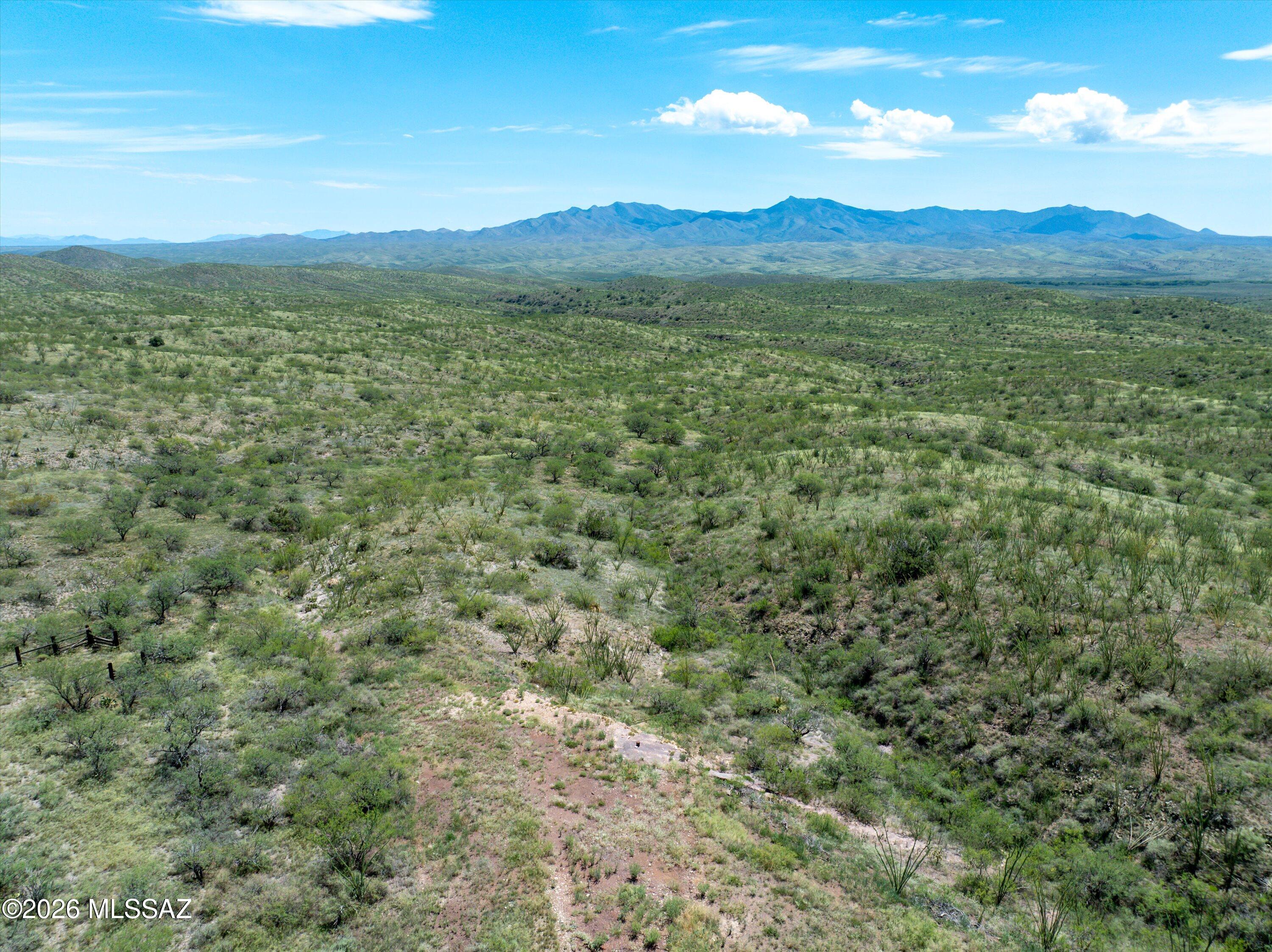 East Hillton Ranch Road Vail, AZ 85641 - Photo 2 of 34 36-hilton-v2-35