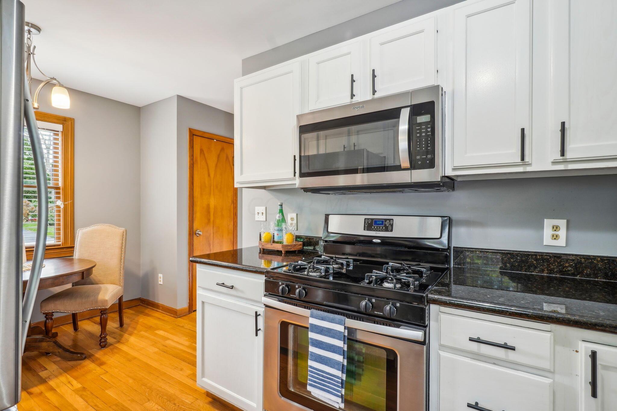2184 Shrewsbury Road Columbus, OH 43221 - Photo 9 of 30 9-web-or-mls-2184-shrewsbury-rd