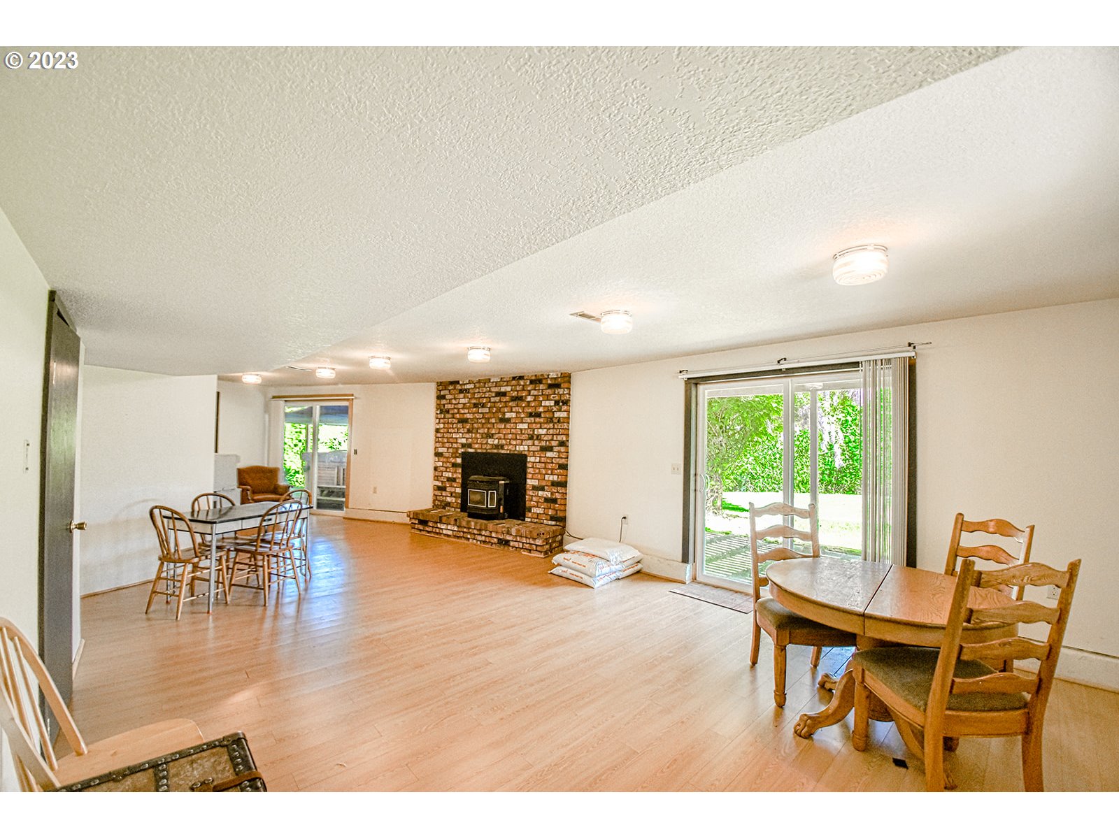 74438 Olson Road Clatskanie, OR 97016 - Photo 23 of 39 Family Room