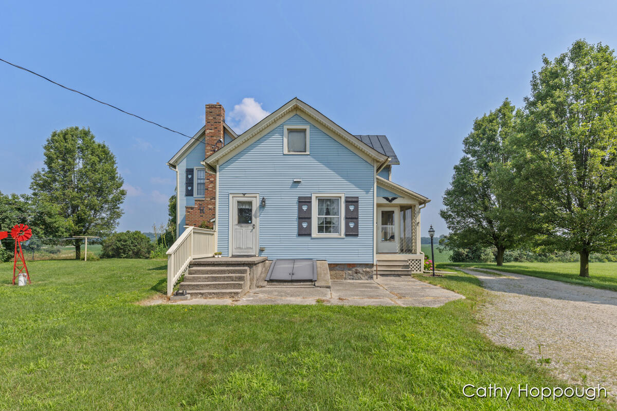 1824 Nickleplate Road Ionia, MI 48846 - Photo 27 of 46 IMG_1026