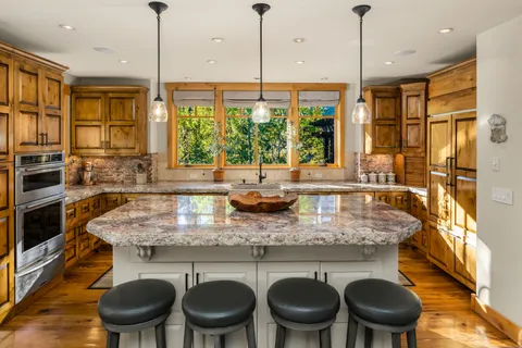 $3,200,000 | 13033 Camp Trail, Truckee, CA 96161