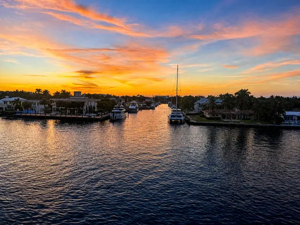 $2,000 | 401 North Riverside Drive, Unit 406, Pompano Beach, FL 33062