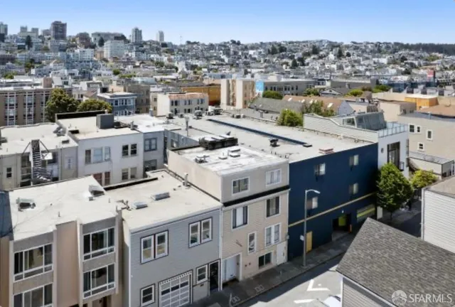 a picture of city view