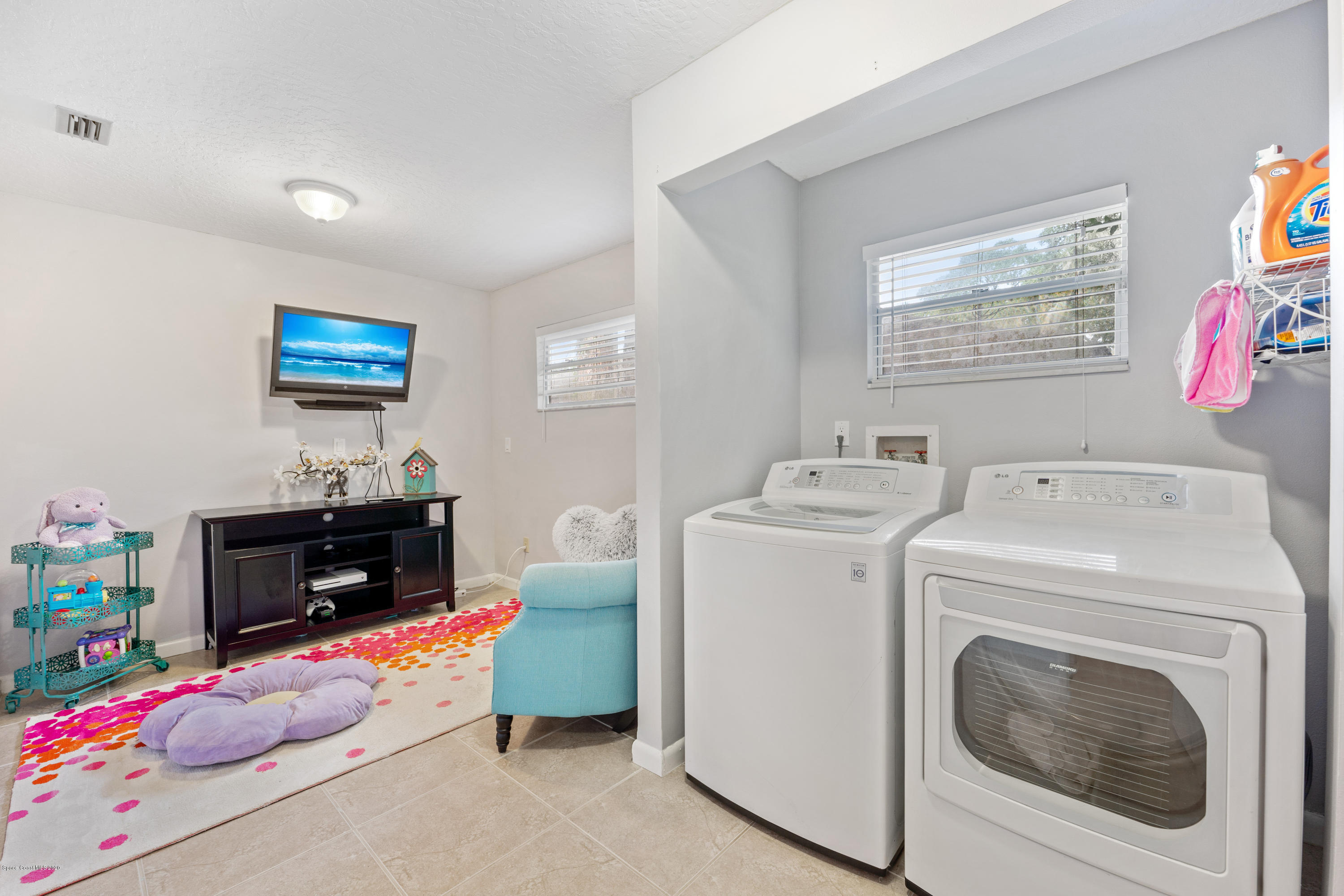 1540 Van Eck Road Northeast Palm Bay, FL 32907 - Photo 20 of 29 17 denofficelandry