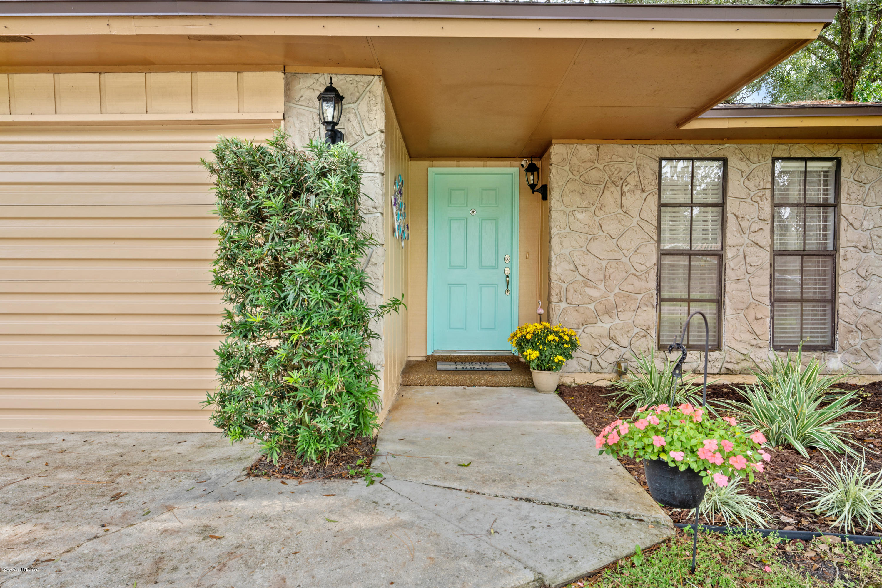1540 Van Eck Road Northeast Palm Bay, FL 32907 - Photo 4 of 29 04-DSC07648