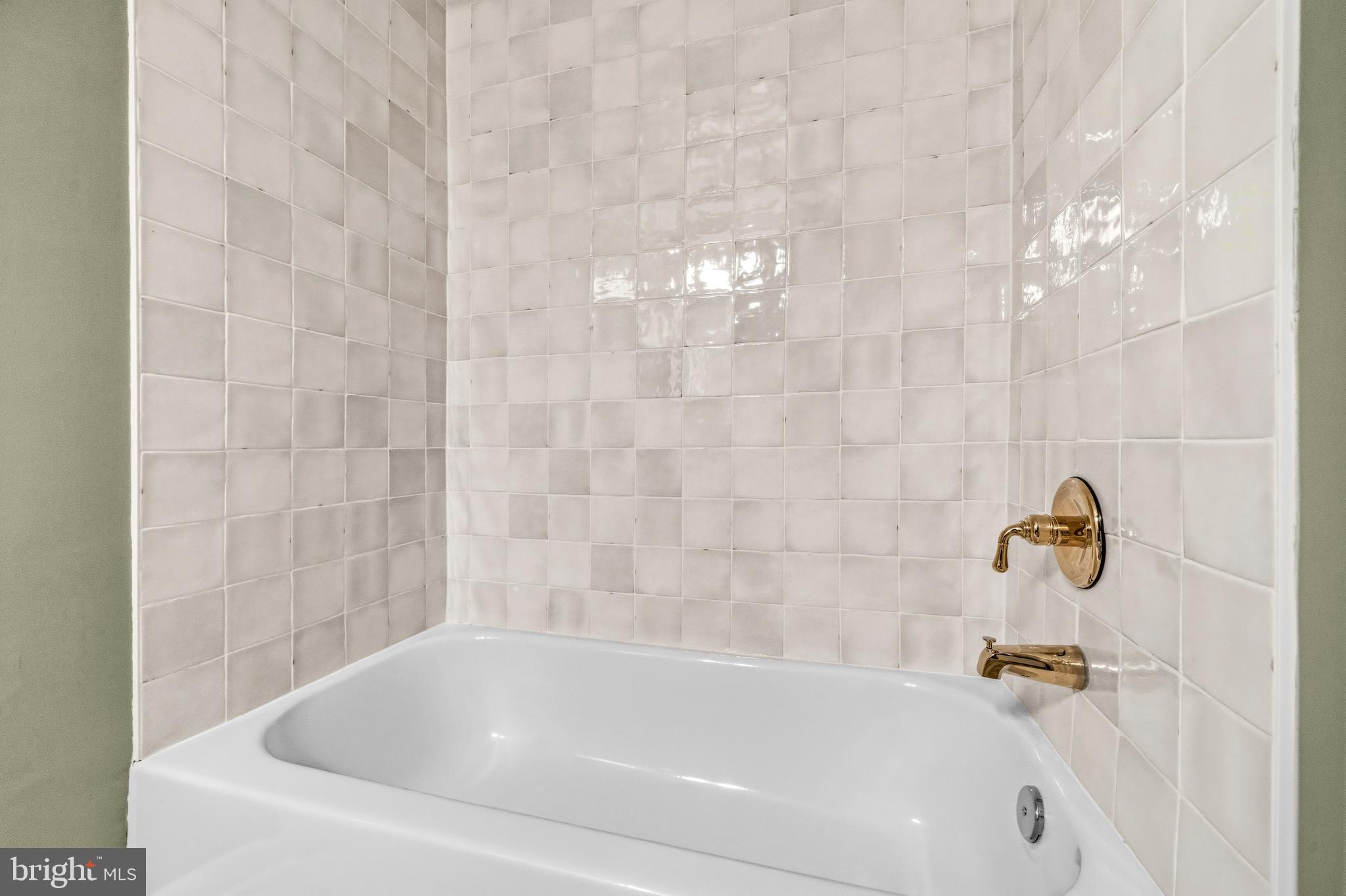 1604 Valencia Way Reston, VA 20190 - Photo 27 of 50