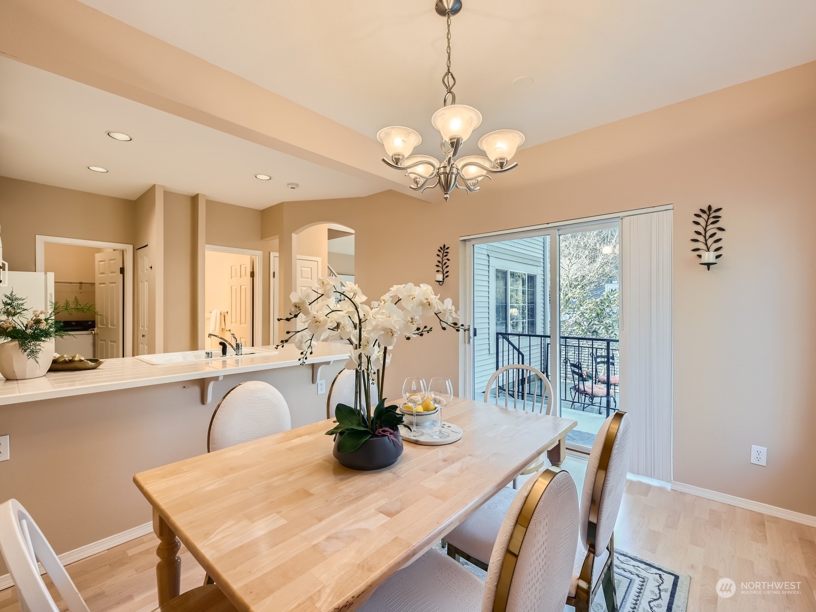 10909 Avondale Road Northeast, Unit N154 Redmond, WA 98052 - Photo 4 of 11 Gallery Image 4