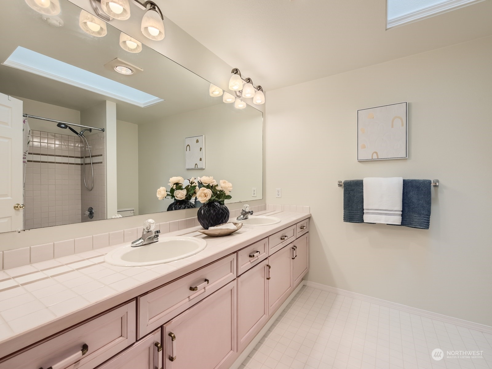 10909 Avondale Road Northeast, Unit N154 Redmond, WA 98052 - Photo 8 of 11 Gallery Image 8
